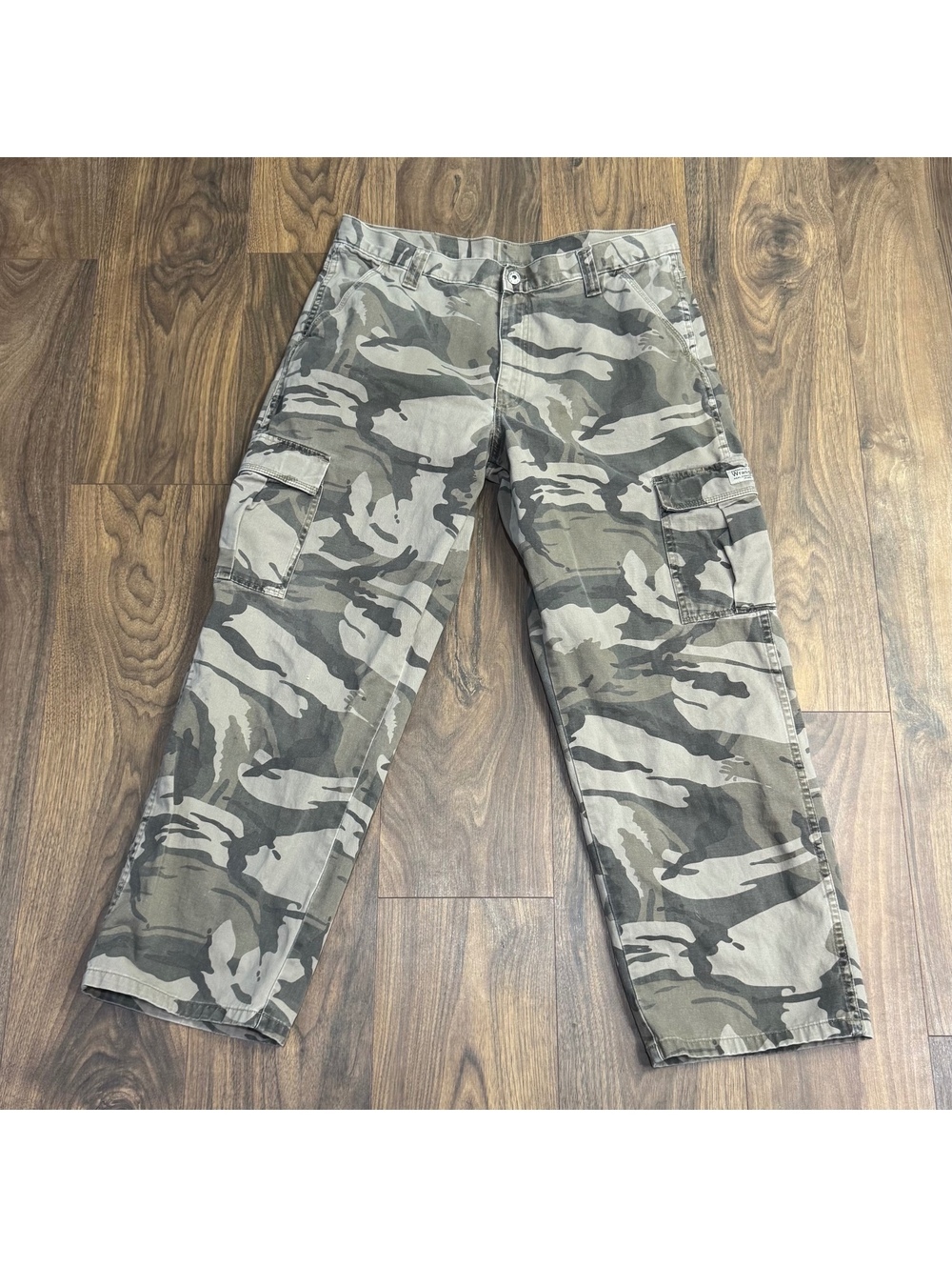 Wrangler Authentic Jeans Men’s 36x30 Camo Cargo Pants Real Comfort Camouflage